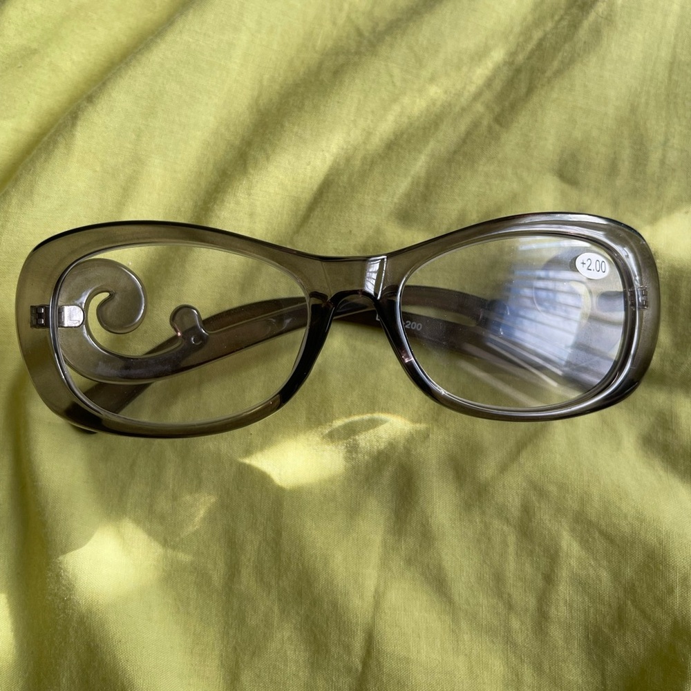 Clear Lens Glasses with Swirl Design